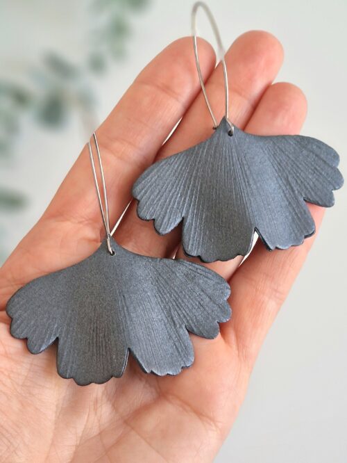 Cercei Ginkgo mare grey 1
