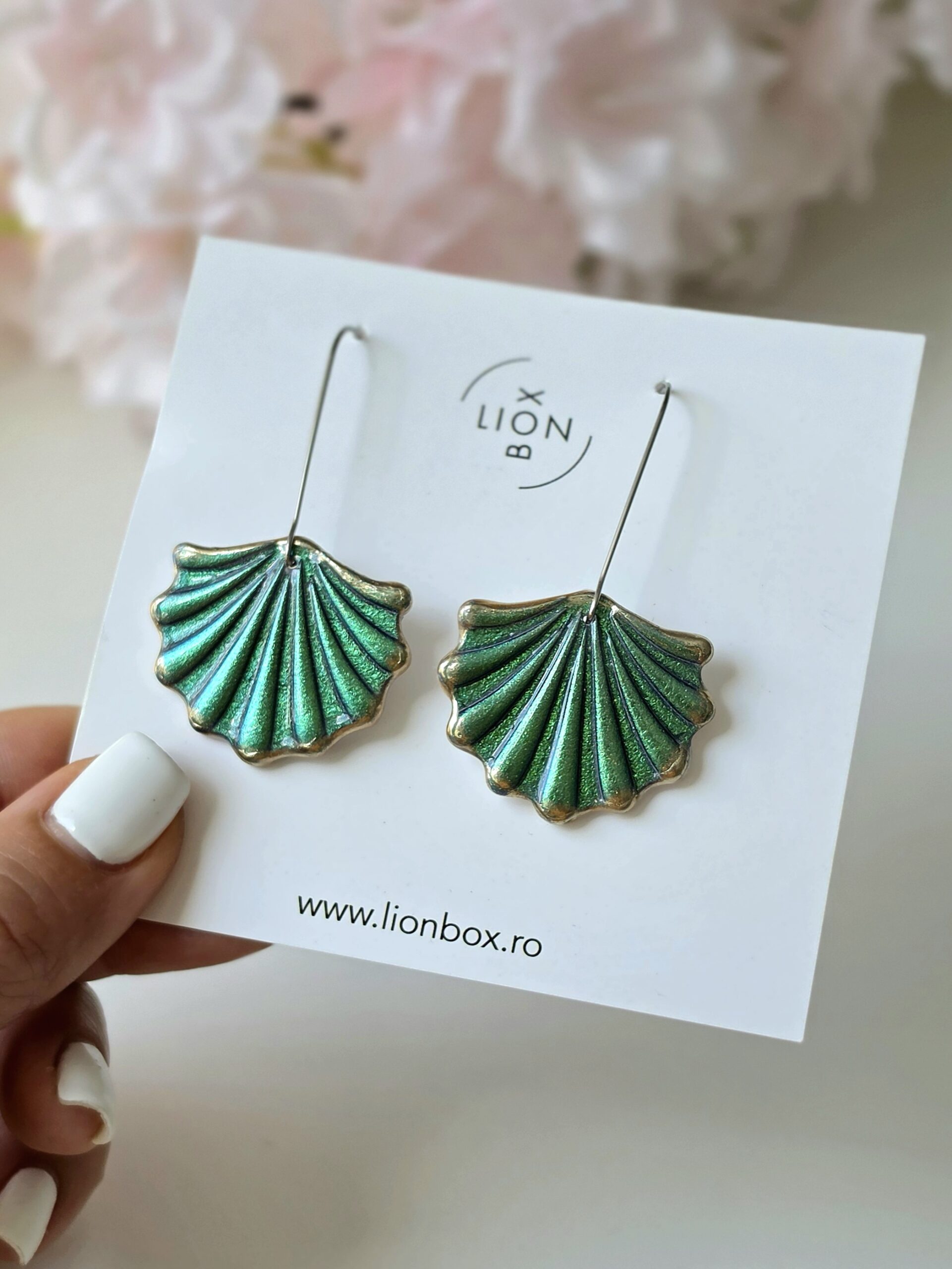 Cercei Shell Emerald Eclipse
